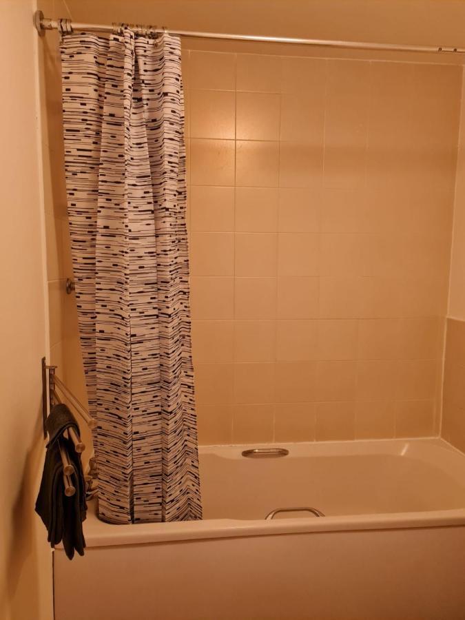 Appartement Patton Place, Warrington, 1 Bedroom, Safari Themed, High Speed Wifi, Smart Tv, Amazing Train Links, Secure Location, Vibe In A Great Sankey