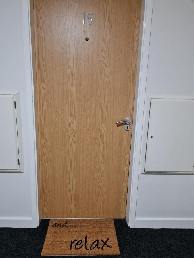 Patton Place, Warrington, 1 Bedroom, Safari Themed, High Speed Wifi, Smart Tv, Amazing Train Links, Secure Location, Vibe In A Appartement *