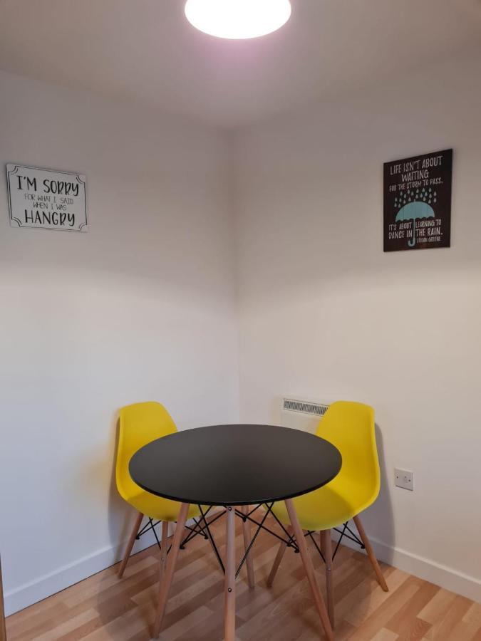 Appartement Patton Place, Warrington, 1 Bedroom, Safari Themed, High Speed Wifi, Smart Tv, Amazing Train Links, Secure Location, Vibe In A