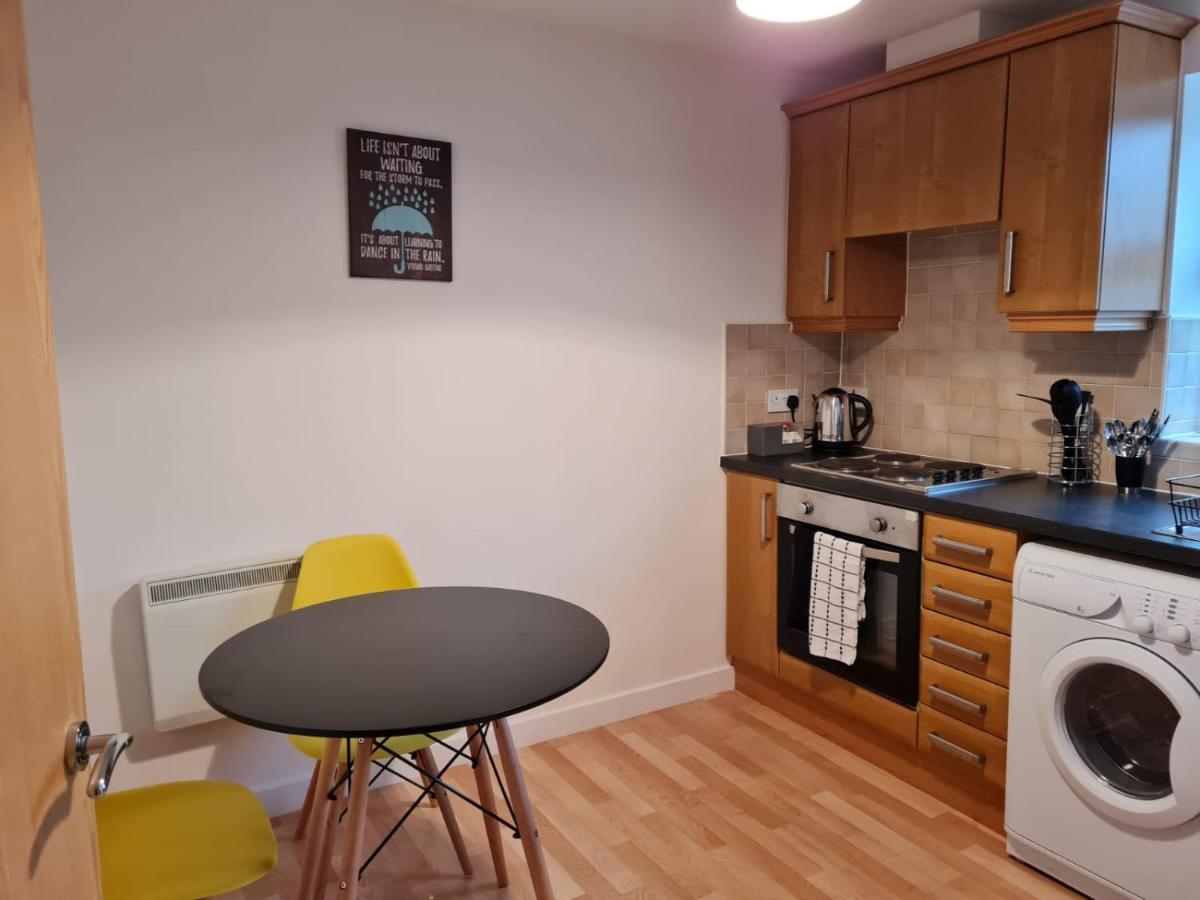 Appartement Patton Place, Warrington, 1 Bedroom, Safari Themed, High Speed Wifi, Smart Tv, Amazing Train Links, Secure Location, Vibe In A *